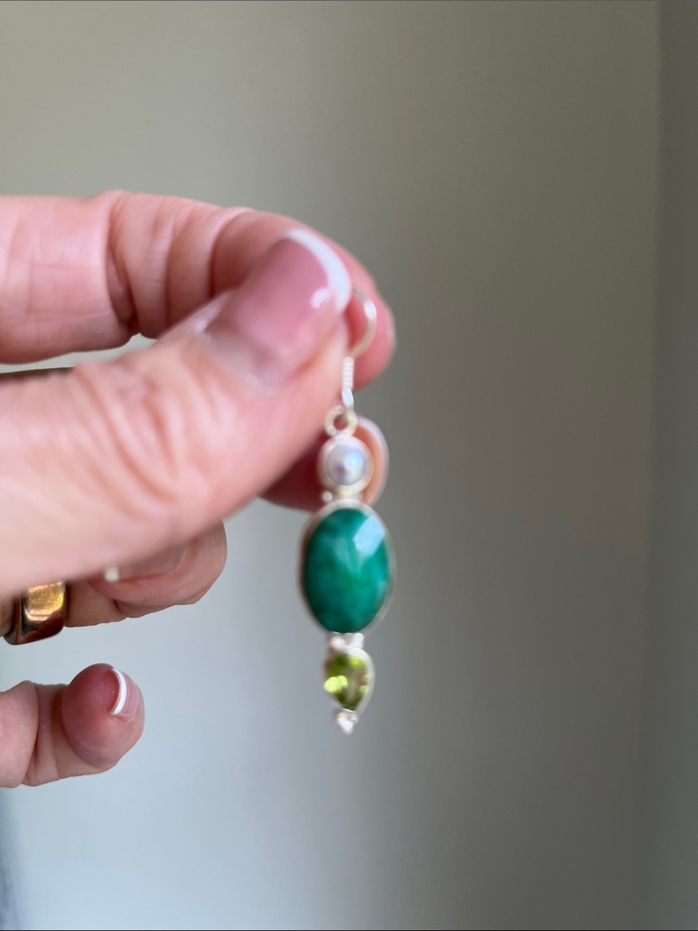 Raw Emerald Sterling Silver Pearl and Peridot Drop Earrings - Picture 4 of 6